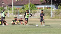 Mitra Kukar Bakal Ajak Arema sampai Adu Penalti?