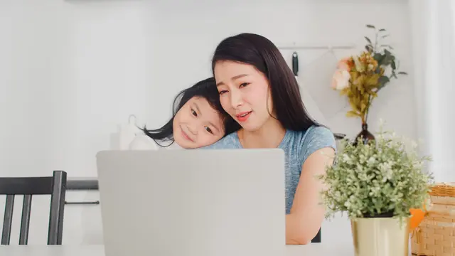 Ilustrasi ibu dan anak