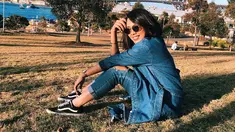 Nabila Faisal yang kini telah berstatus istri Marcell Darwin punya selera fashion yang kekinian. Seperti saat ia memadukan outfit denim dengan kacamata hitam ini. Penampilan simpelnya bisa jadi inspirasi anak muda. (Liputan6.com/IG/@fastynabila)