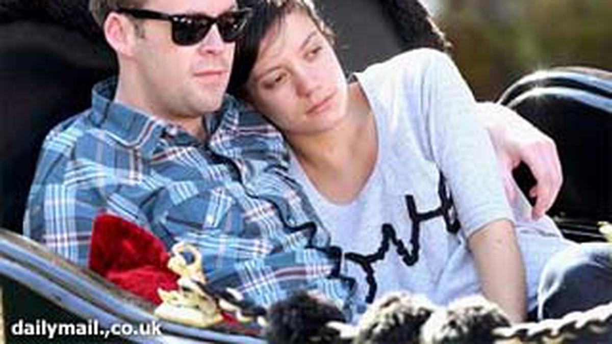 Sam Cooper dan Lily Allen. Foto