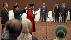Wakil Ketua Mahkamah Konstitusi (MK), Anwar Usman diambil sumpah di Ruang Sidang Gedung MK, Jakarta, Senin (11/4/2016). Anwar Usman terpilih kembali menjadi Wakil Ketua MK periode 2016-2018. (Liputan6.com/Faizal Fanani)