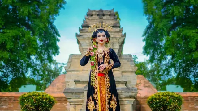6 Gaya Pemotretan Lala Widy dalam Berbagai Tema, Selalu Mencuri Perhatian