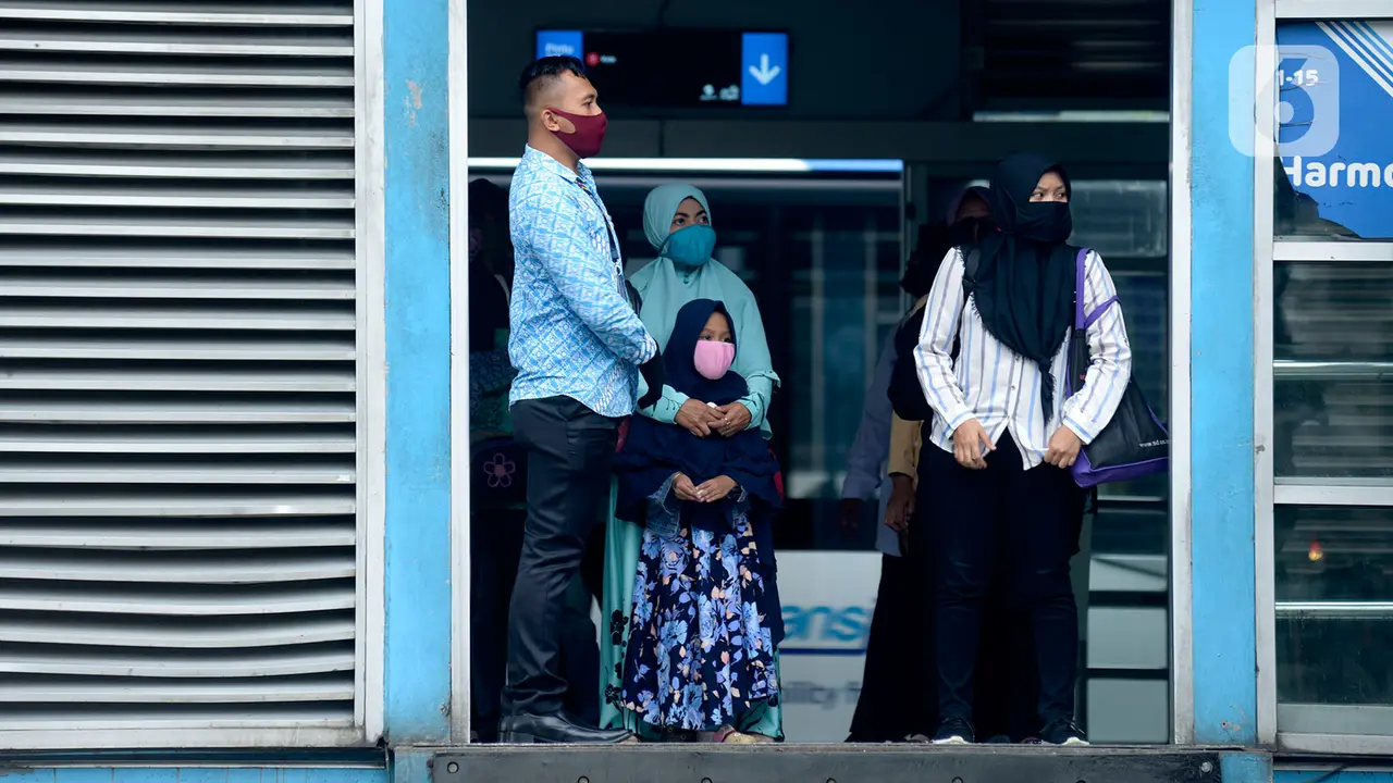 PSBB, Masyarakat Dihimbau Kenakan Masker Saat Beraktivitas