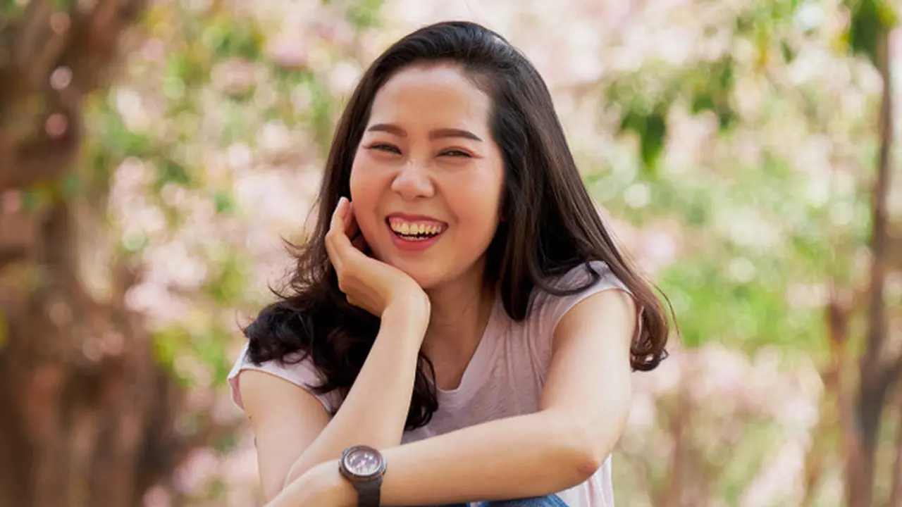 cantik santai kalem baik hati