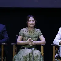 Prilly Latuconsina di gala premier film 12 Cerita Glen Anggara (foto: istimewa)