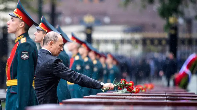 20170622-Putin Pimpin Upacara Peringatan Invasi Nazi-AP
