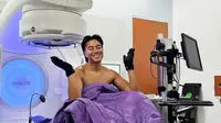 Vidi Aldiano menyelesaikan 10 sesi radiasi kanker ginjal di Rumah Sakit Cipto Mangunkusumo Jakarta. Hasilnya akan diketahui 1 sampai 2 bulan mendatang. (Foto: Dok. Instagram @vidialdiano)