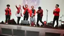 "Bikin album ini juga harus dipaksa-paksa, harus dicubit dulu sama bu Acin," tambah Giring  saat showcase peluncuran album Love, Fake & Friendship di kawasan Mega Kuningan, Jakarta Selatan, Rabu (5/4/2017). (Nurwahyunan/Bintang.com)