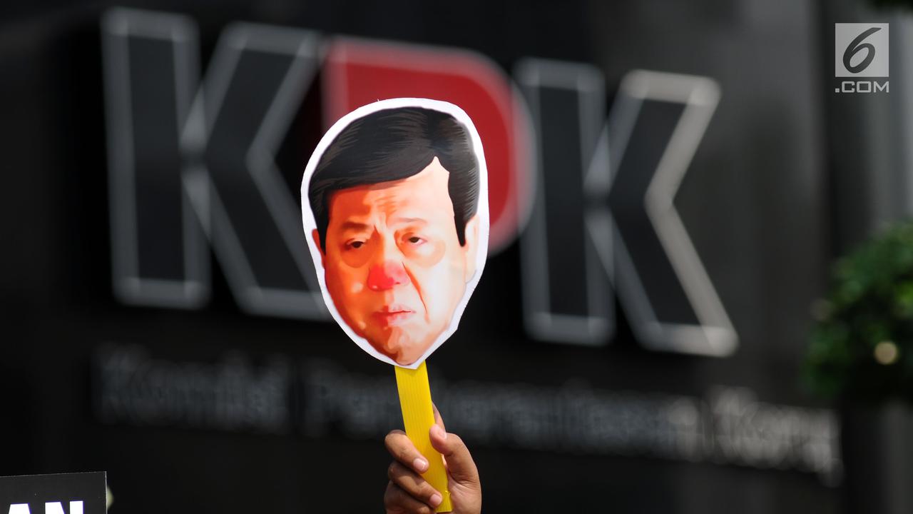 Tuntut Penahanan Setya Novanto, Aktivis Anti Korupsi Lakukan Aksi Teatrikal