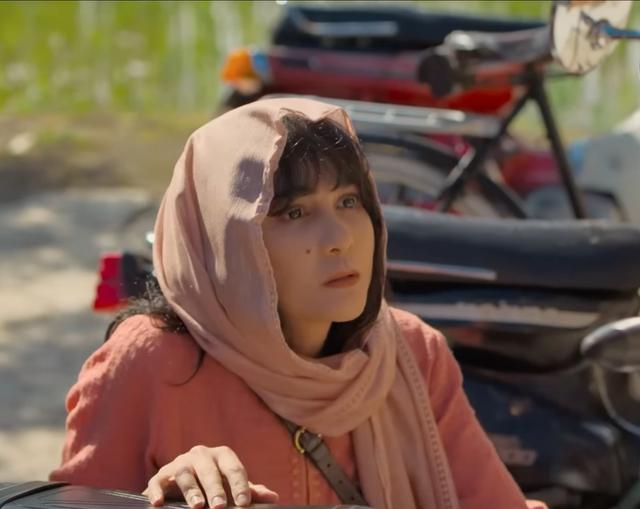 1. Suzzanna (Luna Maya)