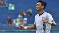 Alfath Faathier saat membela Persija di Stadion Kanjuruhan, Kabupaten Malang di ajang Piala Gubernur Jatim. (Bola.com/Iwan Setiawan)