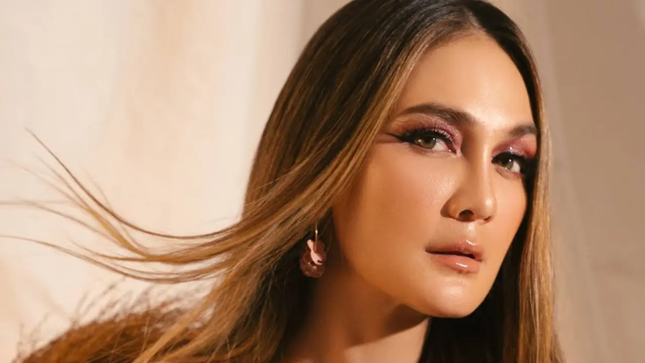 [Fimela] Luna Maya