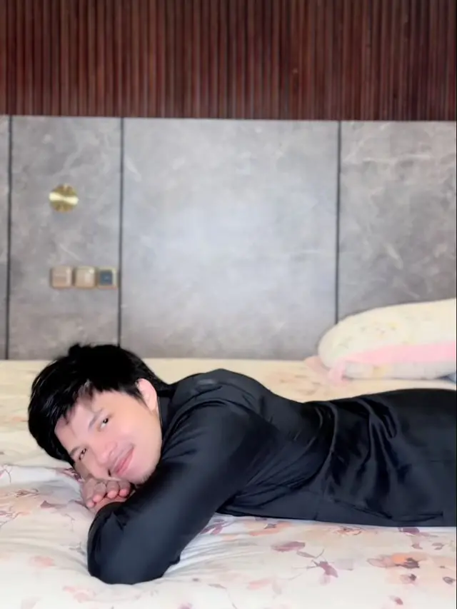 Potret Atta Halilintar (Sumber: Instagram/attahalilintar dan Instagram/azuraatta)