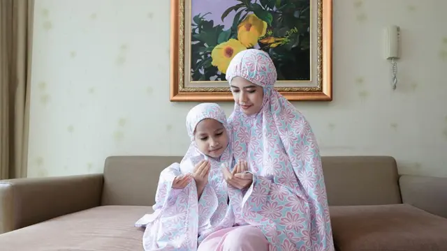 Tazbiya Berikan Muslimah Tampilan Indah Saat Beribadah