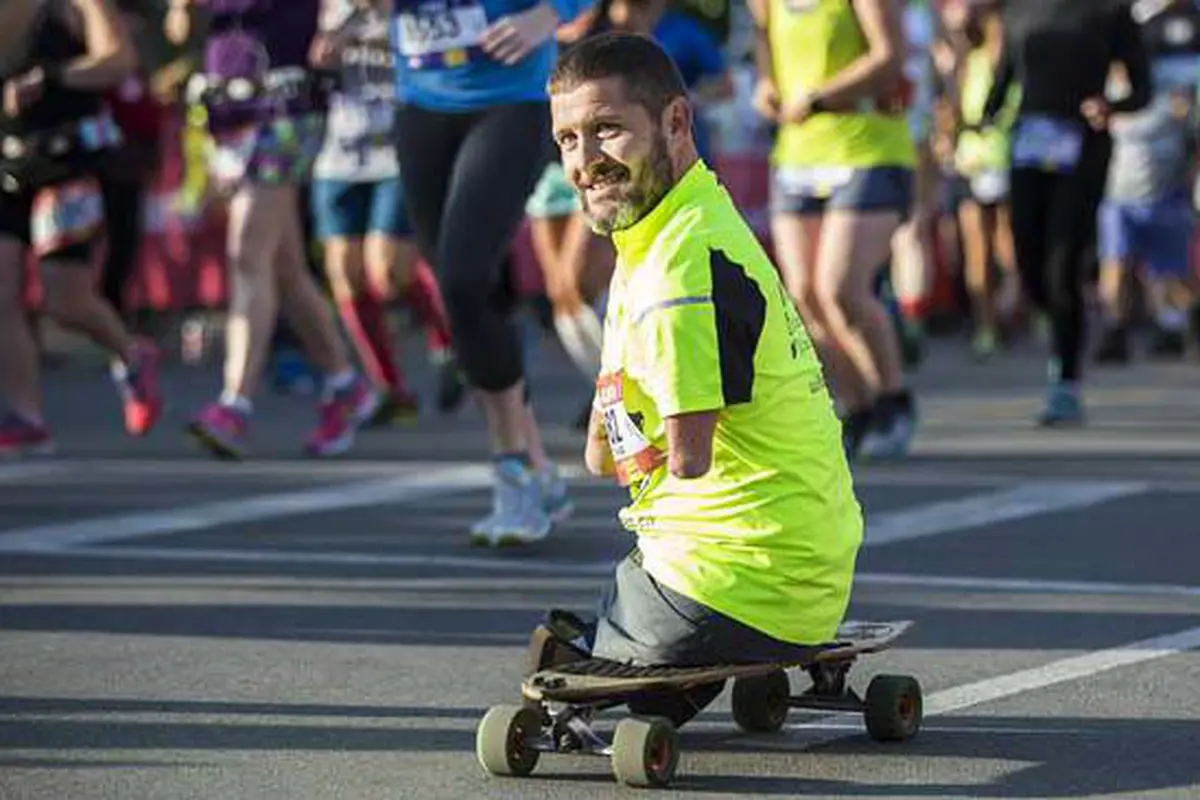 Lahir Tanpa Tangan dan Kaki, Pria Ikuti Lari Marathon, Nasibnya?