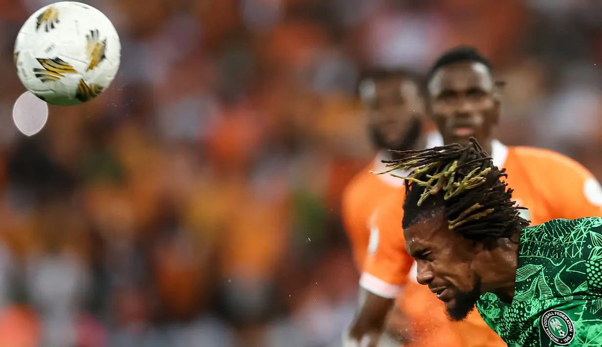 Bintang Fulham, Alex Iwobi total tampil dalam 3 edisi Piala Afrika bersama Timnas Nigeria pada 2019, 2021 dan 2023. Belum sekalipun mencicipi gelar juara, prestasi terbaiknya adalah satu kali menjadi peringkat ketiga pada edisi 2019 dan menjadi runner-up pada edisi terakhir 2023. Nigeria gagal menjadi juara pada edisi 2023 setelah di partai final kalah 1-2 dari tuan rumah Pantai Gading. (AFP/Franck Fife)