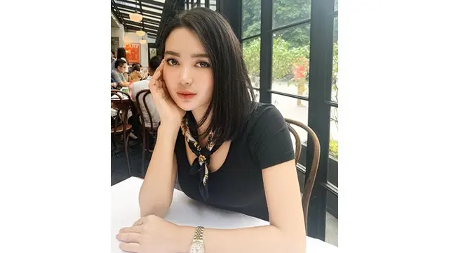 Ingin Jadi 'Istri' Ariel NOAH, Ini 6 Potret Terbaru Wika Salim