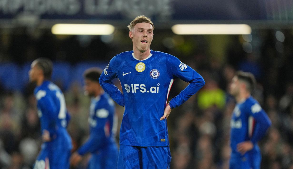 Ekspresi Cole Palmer dalam laga Chelsea vs PSG di 16 besar Liga Champions 2025/2026, Rabu (18/3/2026). (AP Photo/Kin Cheung)