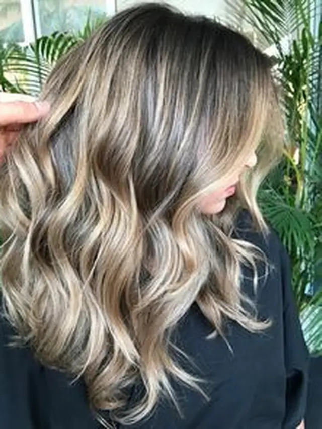 Hair with Highlights/dok. Pinterest