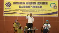 Menaker Bekali Siswa SMK Tentang Pemahaman Hubungan Industrial