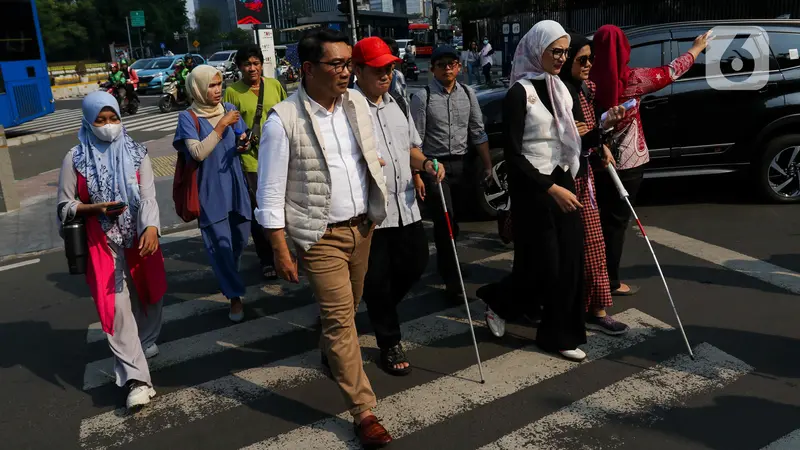 Di Halte Tosari, Ridwan Kamil Tampung Curhatan Penyandang Disabilitas