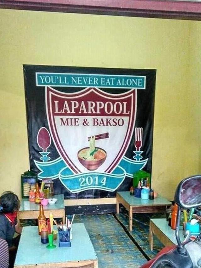 8 Plesetan Tulisan Spanduk Warung Makan Ini Bikin Tepuk Jidat