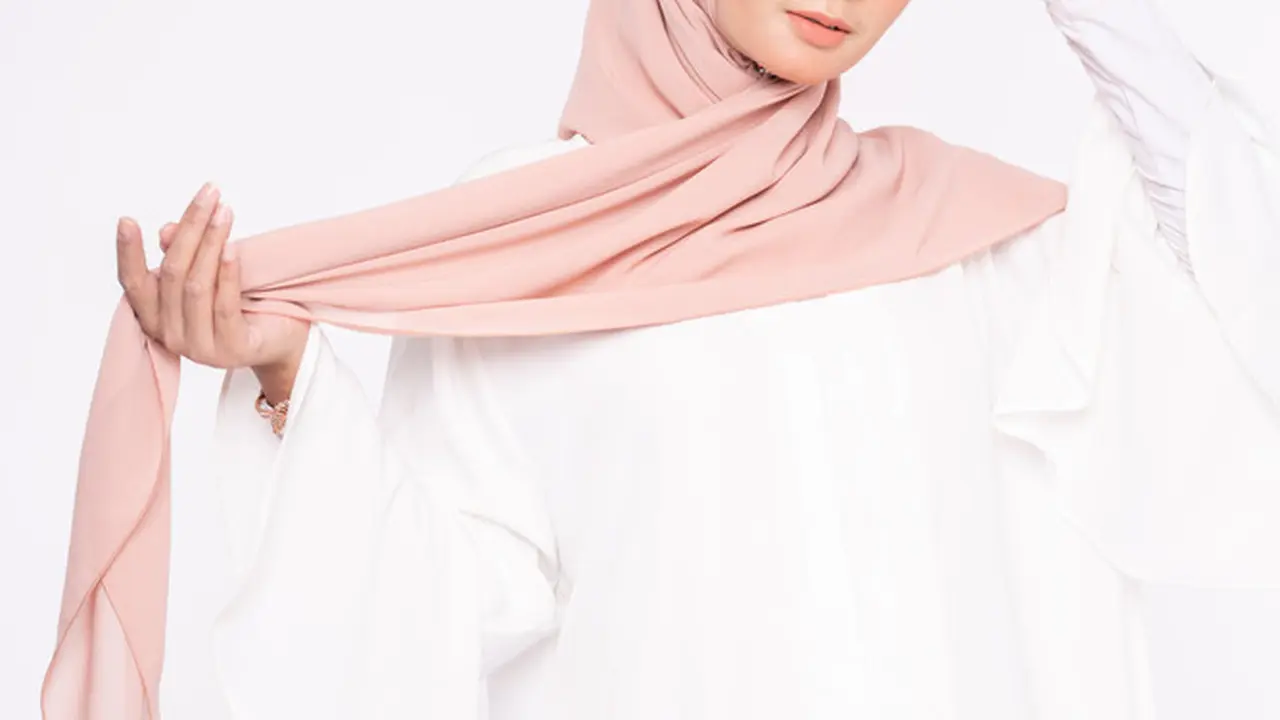 Rambut Bau pada Hijaber Sering Bikin Minder, Cari Tahu Penyebab dan Cara Mengatasi yang Tepat!