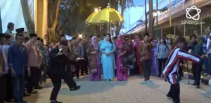 Kahiyang Ayu menjalani apa yang dalam adat Mandailing disebut Mangain. Bagaimana proses dan apa maknanya?