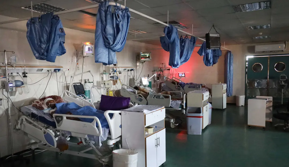 Dua rumah sakit terbesar di Gaza yakni Rumah Sakit Al-Shifa dan Rumah Sakit Nasser di Khan Yunis, melaporkan kondisi darurat pada Rabu (10/7/2025). (Foto oleh AFP)