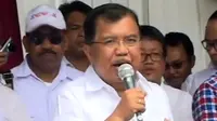 Jumatan di Kumai, Jusuf Kalla Beri Tips Sound System Merdu