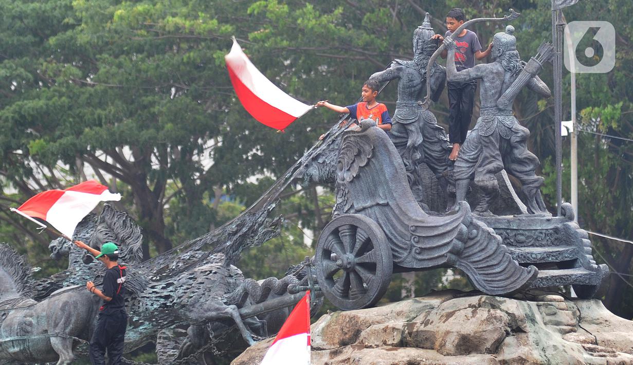 Foto Potret Aksi Mahasiswa Tolak Omnibus Law Uu Cipta Kerja News Liputan6 Com