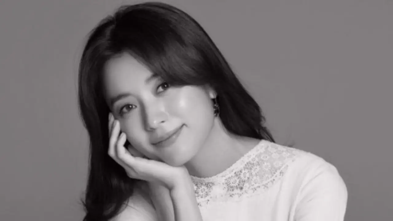 Han Hyo Joo (Soompi)