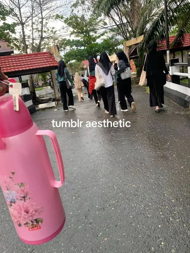 6 Potret Termos Jadul Ini Emak-emak Relate, Netizen Sebut Tumbler Estetik