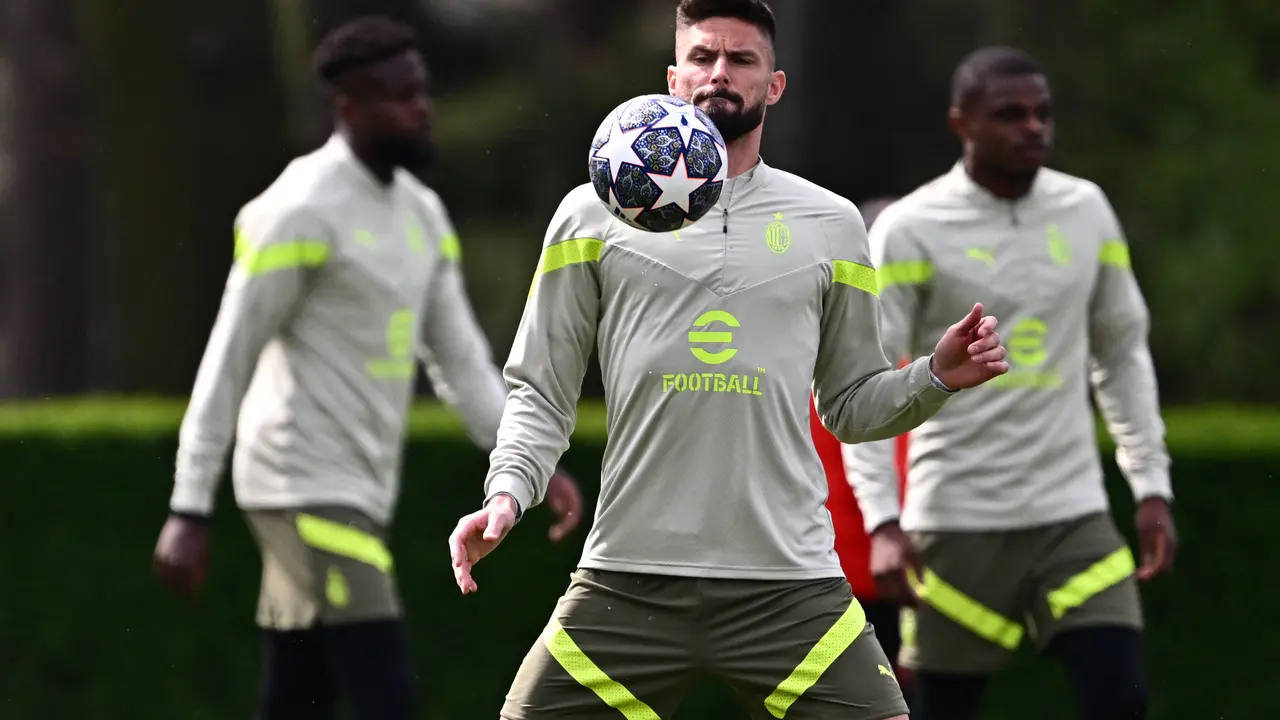 Latihan AC Milan Jelang Vs Napoli Perempat Final Liga Champions