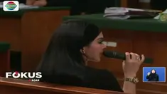Syahrini juga menyatakan, dirinya membayar Rp 167 juta untuk tiket reguler keberangkatan belasan rombongan keluarganya untuk umrah bulan Maret dan April 2017.