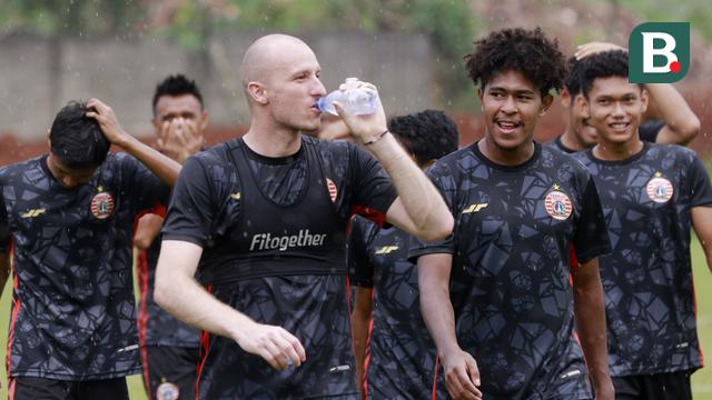 Foto: Persija Jakarta Matangkan Taktik Jelang Bergulirnya Liga 1 Musim 2022 / 2023