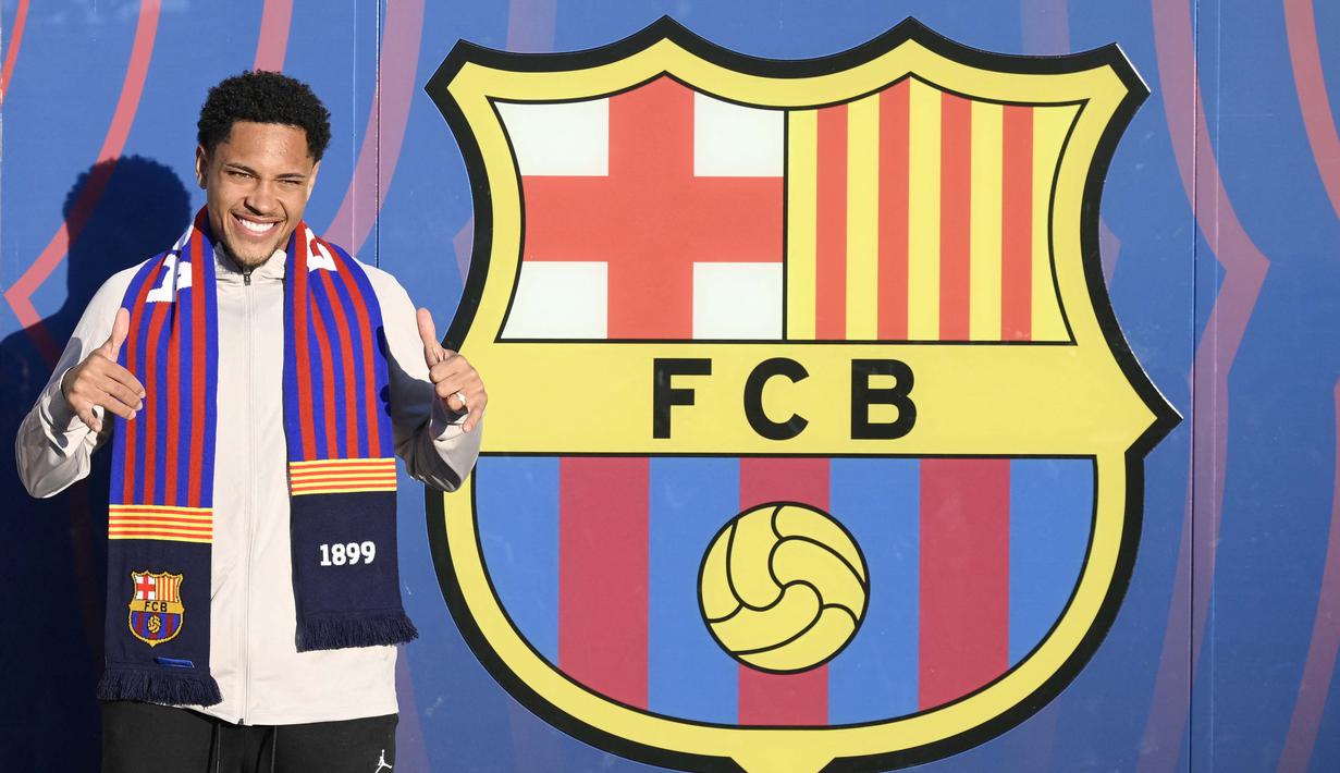 Vitor Roque merupakan salah satu pesepakbola muda yang menjadi sorotan saat ini. Baru berusia 18 tahun, Vitor Roque sudah menjadi pemain andalan dan telah mengemas 21 gol dan delapan assist dari 45 penampilan di semua kompetisi bersama Athletico Paranaense sepanjang 2023. (AFP/Josep Lago)