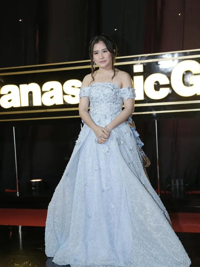 [Bintang] Prilly Latuconsina