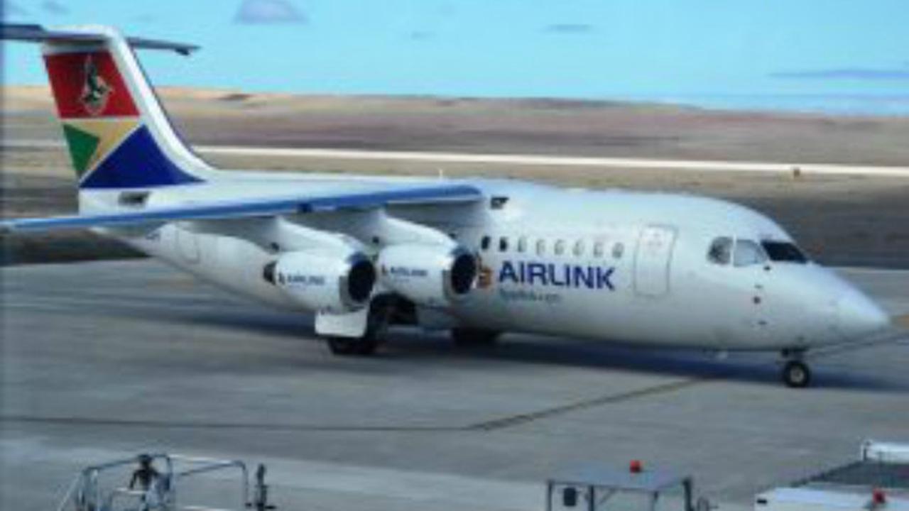 Pembukaan bandara St. Helena (0)