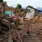 Jumlah korban jiwa akibat gempa tersebut dinilai cukup tinggi meski kekuatan gempa tidak begitu besar. (AP Photo/Niranjan Shrestha)