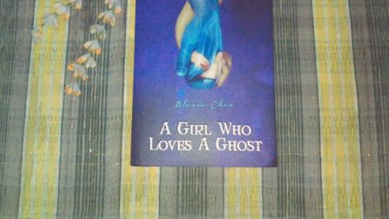 A Girl Who Loves a Ghost, Salahkah Mencintai Hantu?