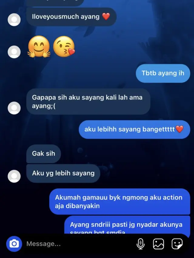6 Chat Cowok Saat Manja dengan Pacarnya Ini Bikin Senyum-Senyum