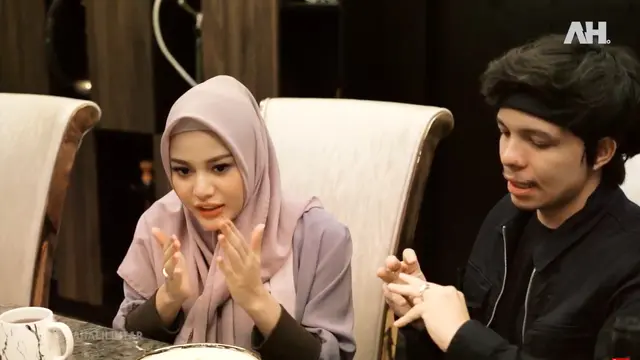 Momen Atta Halilintar Masak Pertama Kali Untuk Aurel, Jadi Suami Romantis. (Sumber: YouTube/Atta Halilintar)