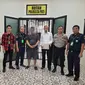 Kementerian Kelautan dan Perikanan (KKP) menangkap tersangka baru kasus pemalsuan dokumen izin perikanan di Pantai Utara Jawa (Pantura). Pada saat yang sama dalang dari pemalsuan dokumen izin tersebut sudah terungkap.
