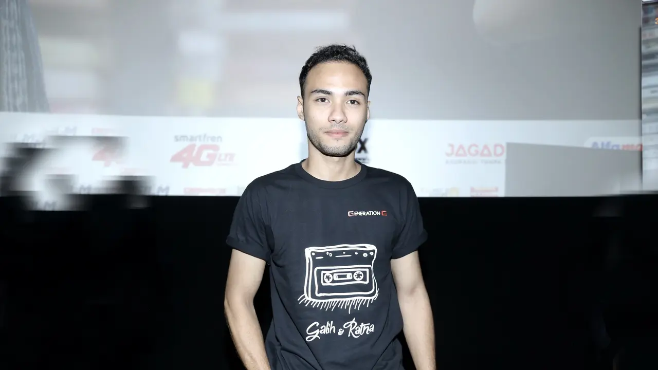 [Bintang] Perasaan Refal Hady Lihat Wajahnya di Layar Bioskop
