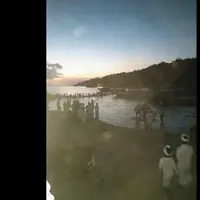 Jembatan Kuning di Bali yang ambruk saat hari Nyepi Segara, Minggu (16/10/2016), ini mengakibatkan 9 orang meninggal dunia. (Foto: Twitter/@Sutopo_BNPB)