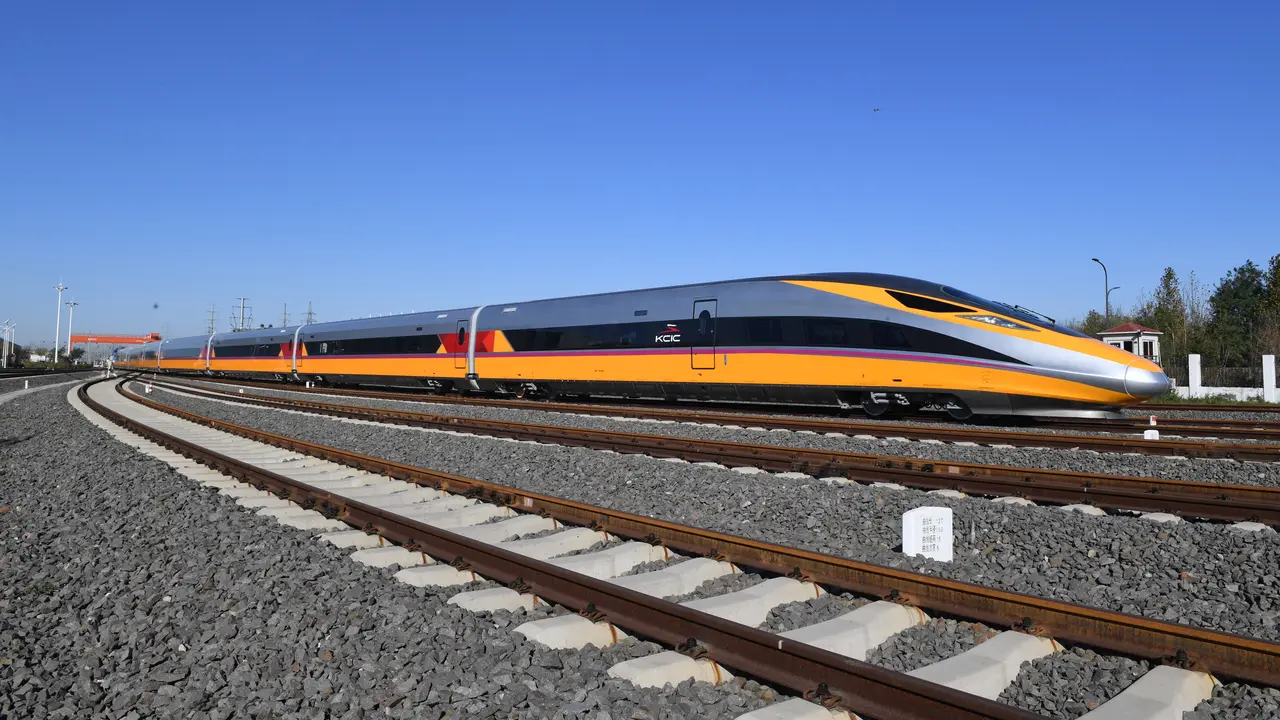 Potret Kereta Cepat Jakarta-Bandung yang mulai dikirim ke Indonesia