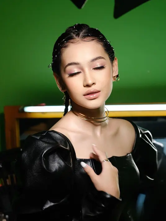 Ia pun membawa pulang penghargaan Aktris Paling Ngetop SCTV Awards 2022 [IG @itsfrankywu]