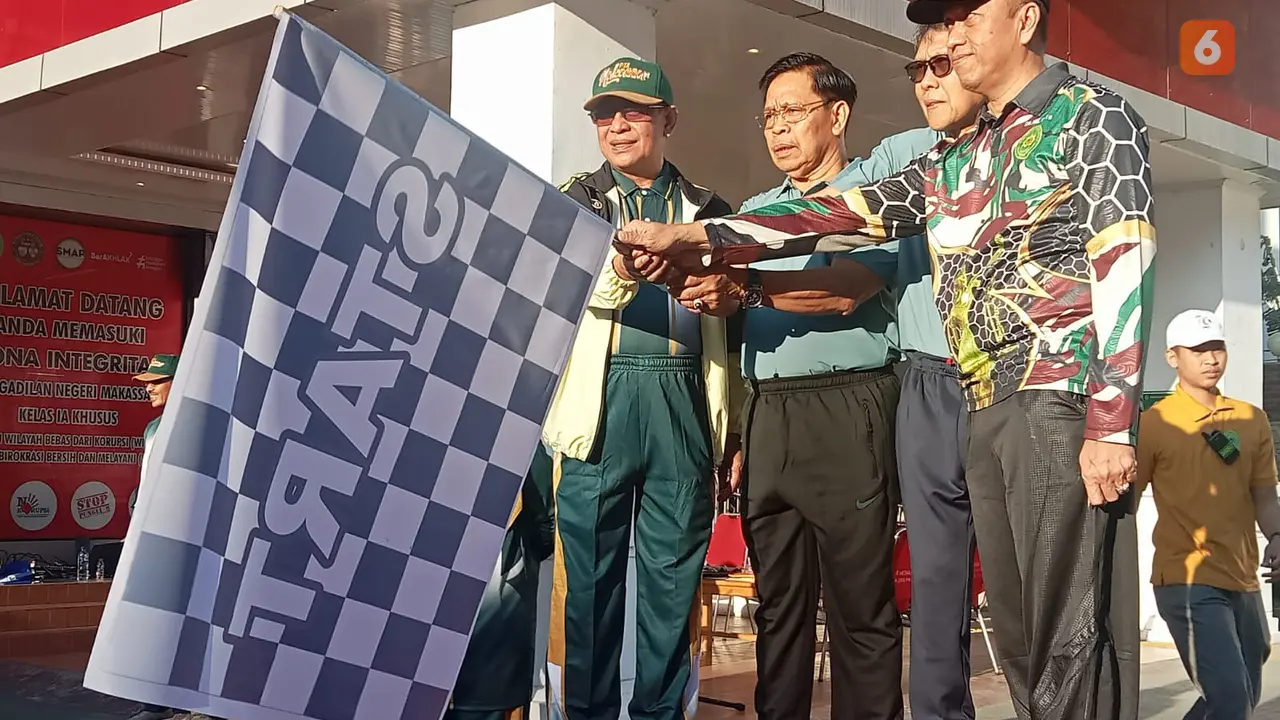4 Peradilan di Makassar gelar jalan santai.