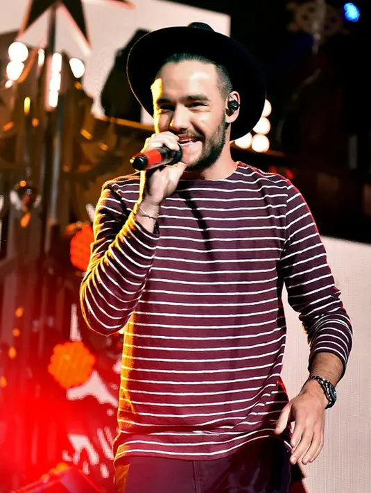 Memanggil anak laki-lakinya itu dengan sebutan Bear, akhirnya nama anak Liam Payne dan Cheryl nantinya akan dikenal dengan sebutan Bear Payne. (AFP/Bintang.com)